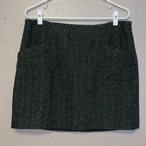 Sz 12 black and green tweed-style skirt
